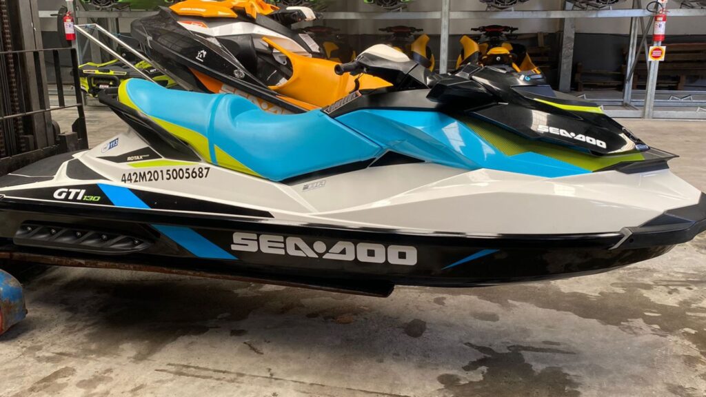 Jet ski a moto aquática: preço e história