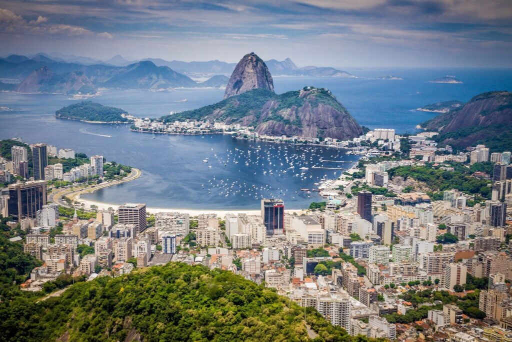 Passeio de lancha no Rio de Janeiro: uma experiência inesquecível nas águas cariocas